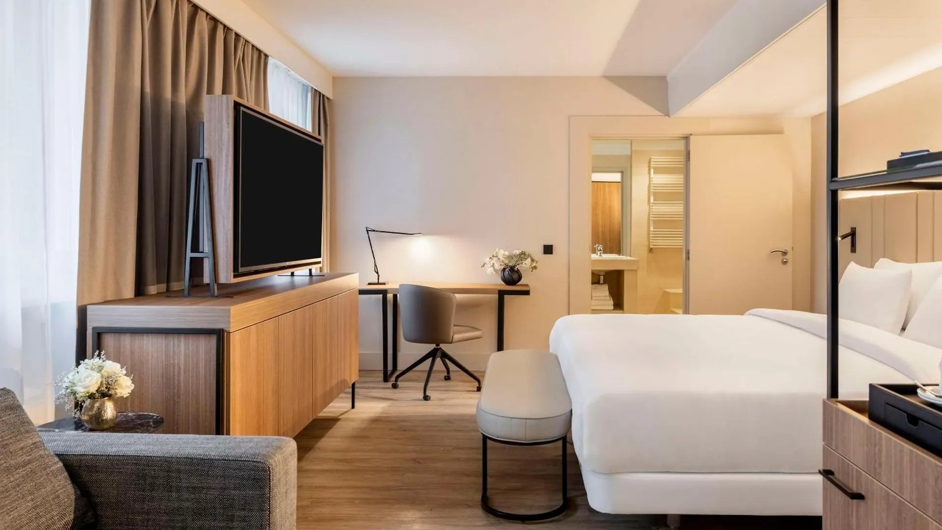 Nh Amsterdam Leidseplein Hotel 4*,