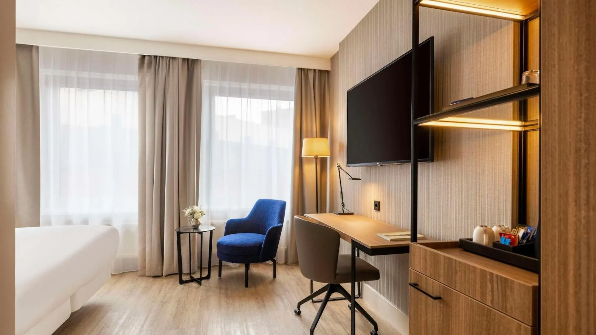 Отель Nh Amsterdam Leidseplein
