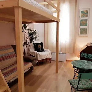 https://appartement-agrable-plein-centre-15-min-mer.fr-provencehotel.com