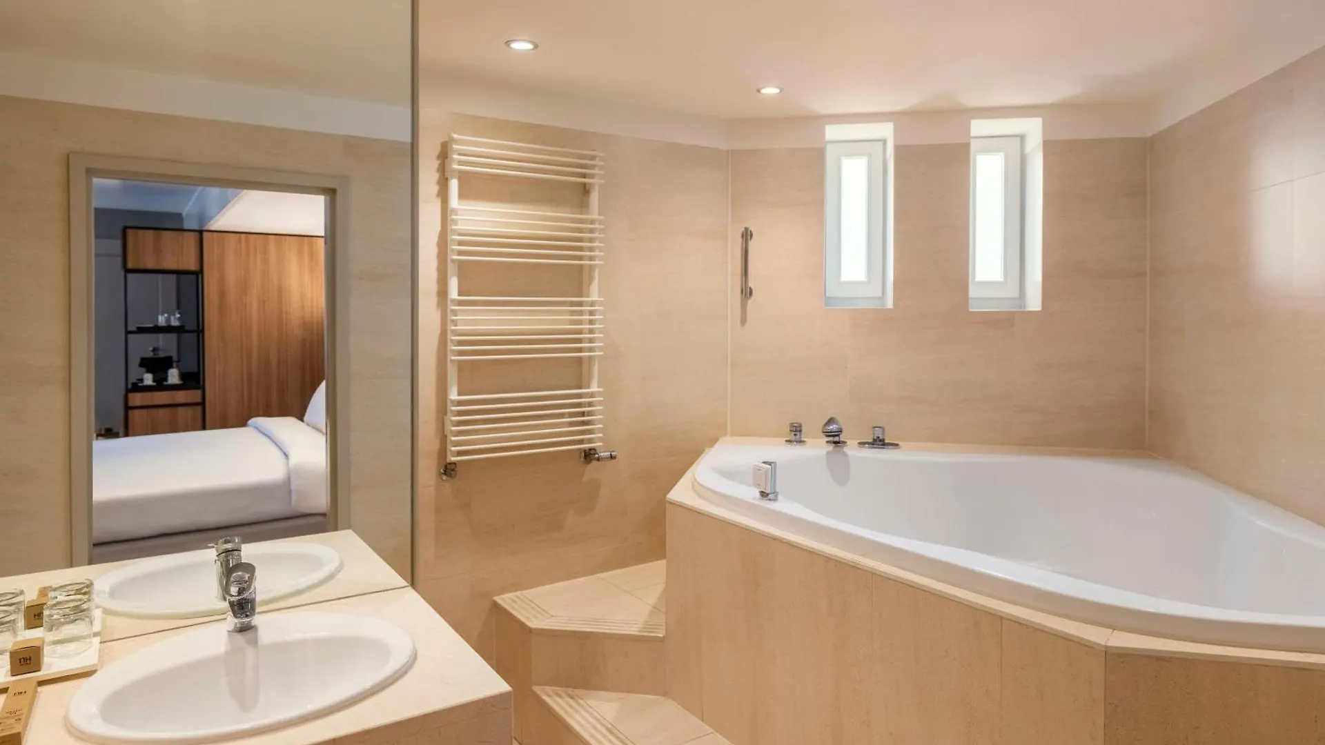 Nh Amsterdam Leidseplein Hotel 4*,